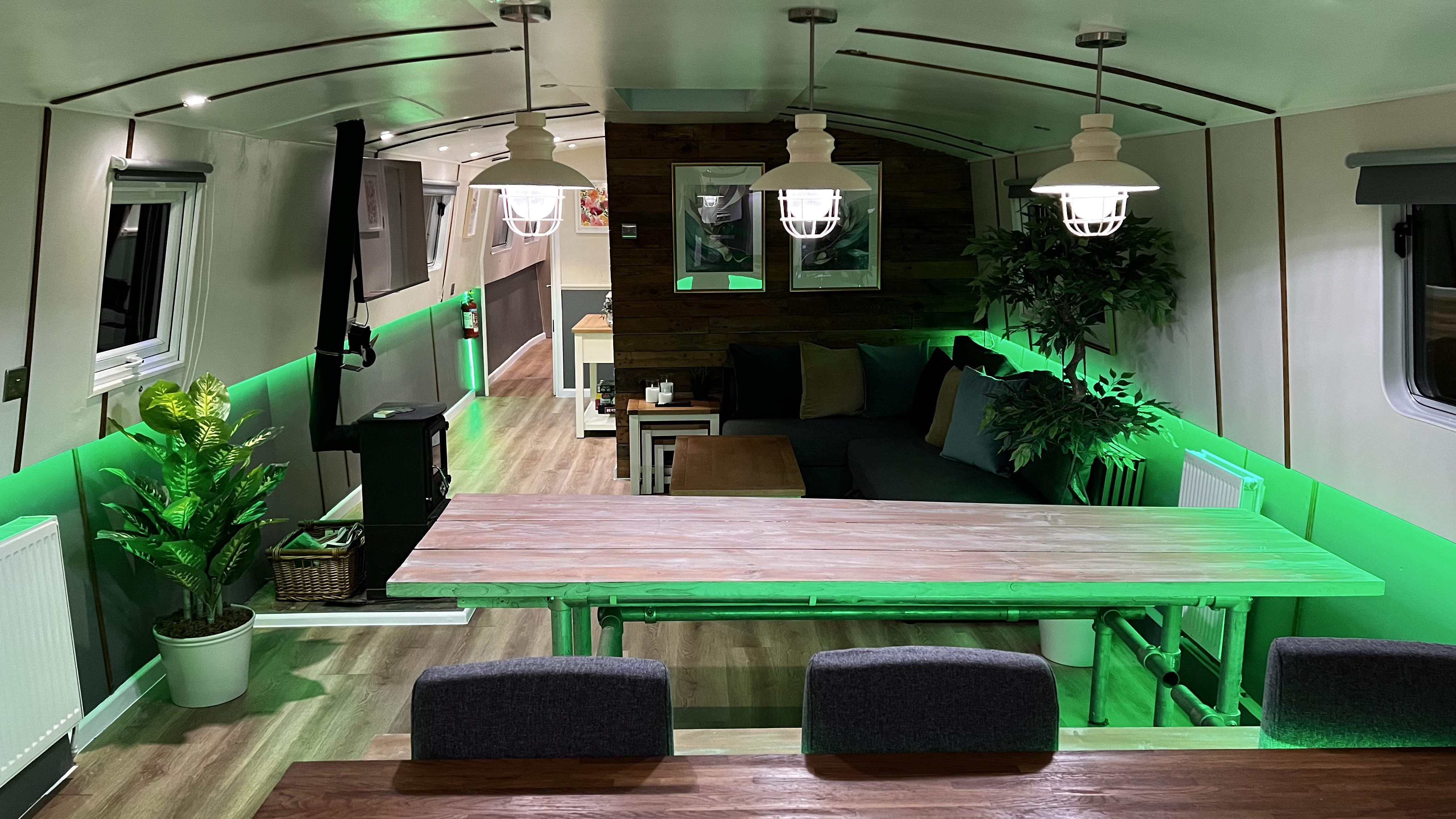 TOP DOLLAR LOUNGE GREEN